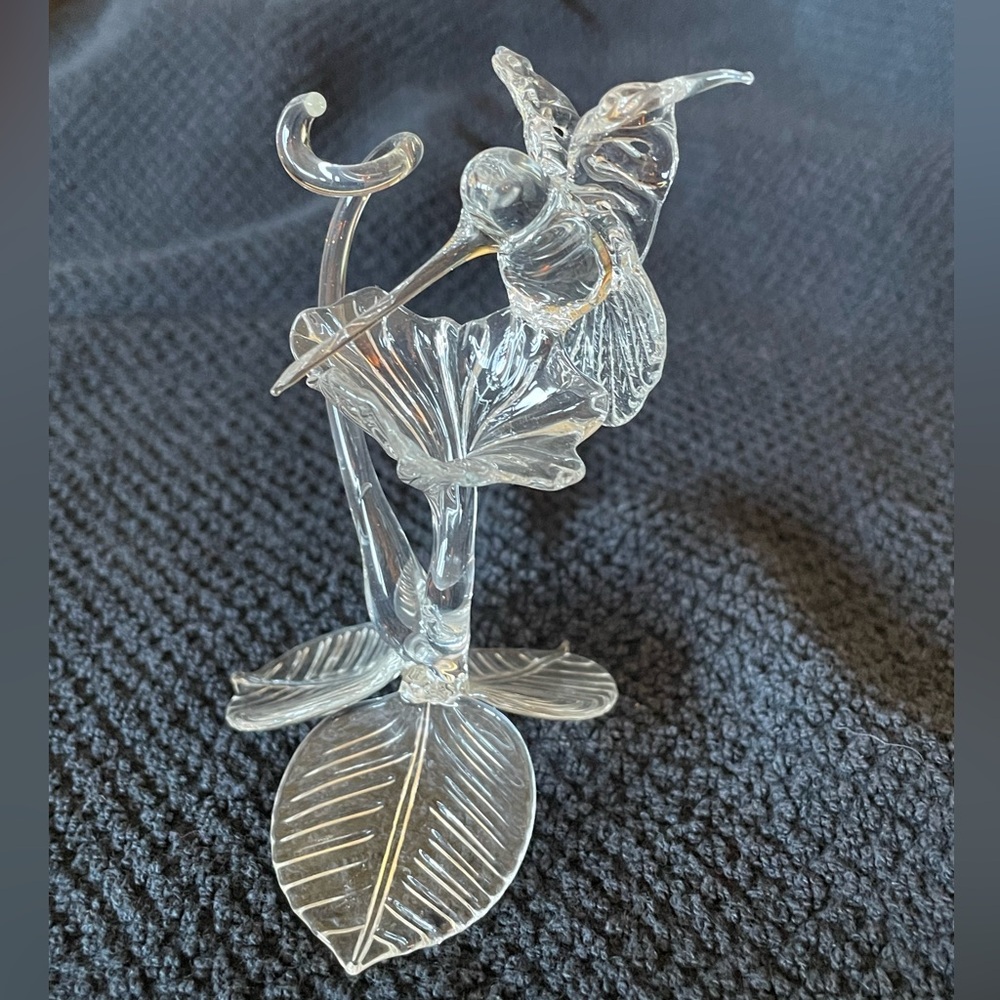 Vintage 70’s Clear Spun Glass Hummingbird Figurine on Leaf Stand